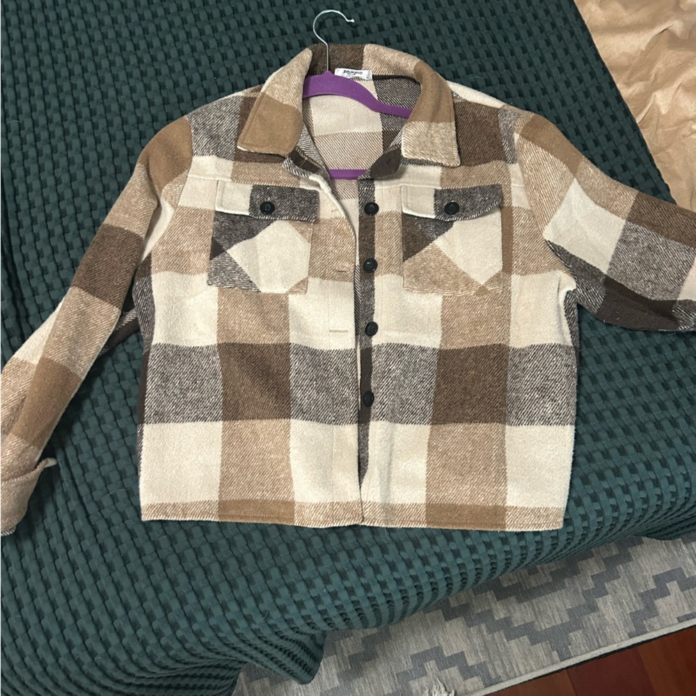 Zeagoo Women’s Plaid Cropped Jacket in Brown and Cream